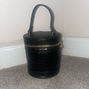 NEW! Black alligator print purse/ crossbody